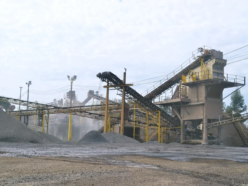 Aggregate classification on YK vibrating screen