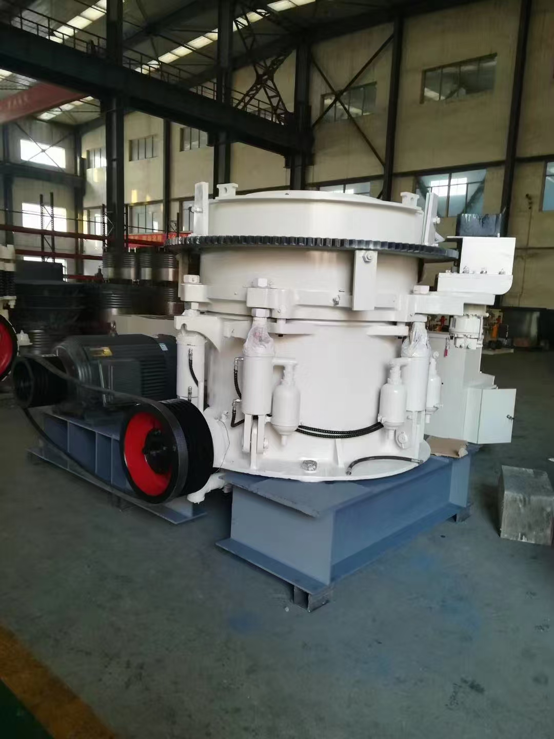 SUNREX cone crusher in workshop