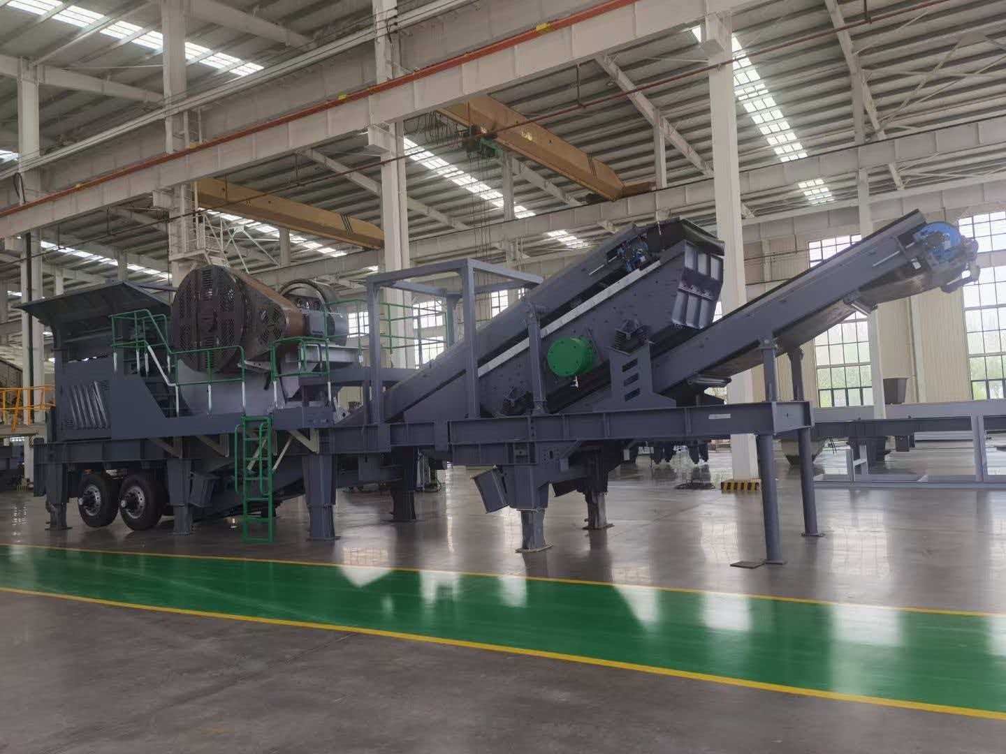 SNE mobile jaw crusher plant unpainted